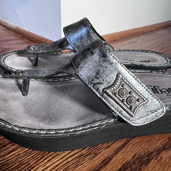 Alegria Carina Pewter Metallic Leather Thong Sandals CAR-621 Womens 39 US 9 - Picture 6 of 16